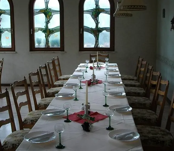 Weinhaus Liesertal 매링노비안드